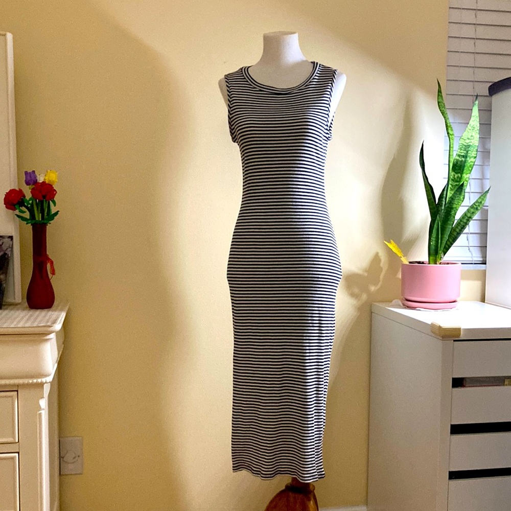 Monteau black and white midi dress